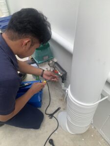 งานซ่อมเครื่องเติมอากาศที่โชว์รูมรถ